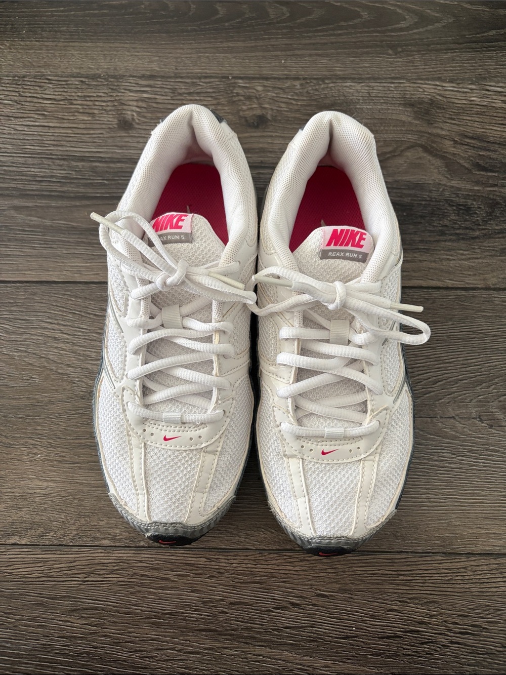 Nike Reax Run 5 Sneakers - White / Pink / Silver Y2K Running Shoes Size 6.5